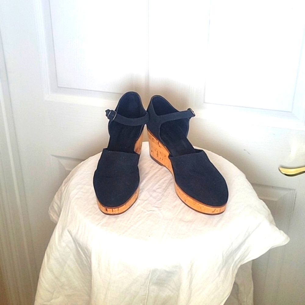 Henry Beguelin cork wedges size is EU40.5
